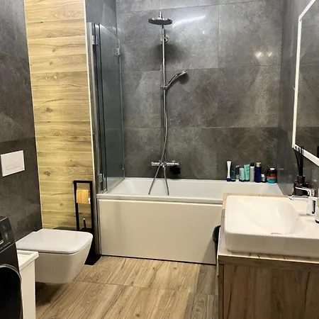 Industrial Apartment *